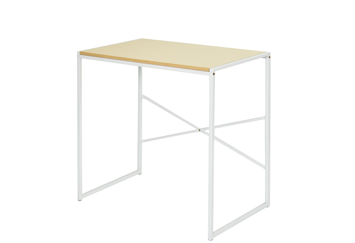 Απεικονίζεται γωνιακή λήψη του γραφείου.